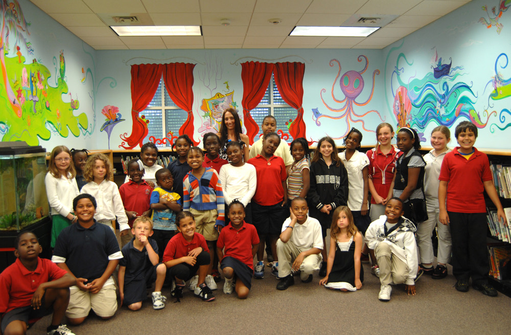 25a%20Merged%20After%20Wilton%20Manors%20Library%20Jacklyn%20Laflamme%20artist%20kids%20mural%20florida%20famous squashed